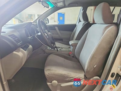 Zdjęcie 7 z 13 samochodu: 2013 TOYOTA HIGHLANDER BASE VIN:5TDBK3EH9DS248737 - miniatura