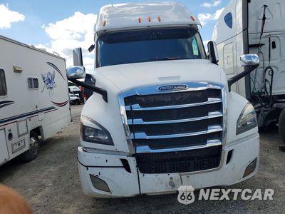 Piąte zdjęcie samochodu w środku: 2019 FREIGHTLINER CASCADIA 126 SEMI TRUCK VIN:1FUJHHDR8KLKN0228 - miniatura