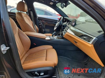 Zdjęcie 7 z 13 samochodu: 2019 BMW 530XE VIN:WBAJB1C59KB375191 - miniatura