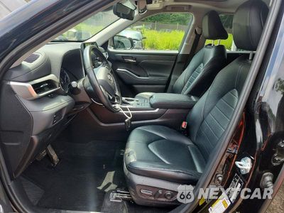 Zdjęcie 7 z 13 samochodu: 2021 TOYOTA HIGHLANDER XLE VIN:5TDHZRBH0MS150497 - miniatura