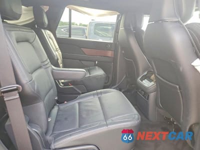 Zdjęcie 11 z 13 samochodu: 2023 LINCOLN NAVIGATOR RESERVE VIN:5LMJJ2LG1PEL05356 - miniatura