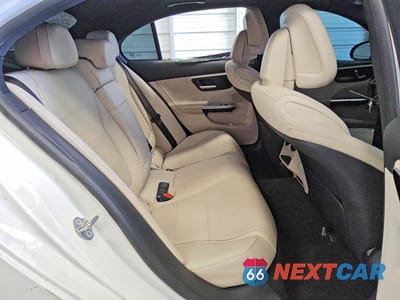 Zdjęcie 10 z 12 samochodu: 2024 MERCEDES-BENZ C 300 VIN:W1KAF4GB9RR161298 - miniatura