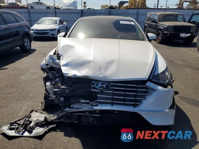 Piąte zdjęcie samochodu w środku: 2022 HYUNDAI SONATA HYBRID LIMITED VIN:KMHL54JJ1NA038167 - miniatura