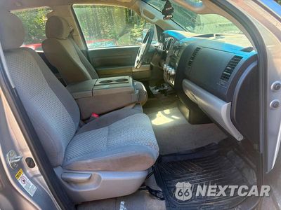 Piąte zdjęcie samochodu w środku: 2011 TOYOTA TUNDRA DOUBLE CAB SR5 VIN:5TFUM5F12BX024796 - miniatura