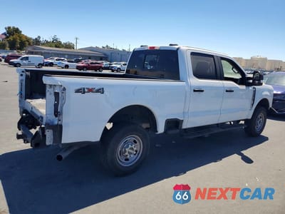Trzecie zdjęcie samochodu z tyłu: 2024 FORD F250 SUPER DUTY VIN:1FT7W2BAXREE28057 - miniatura