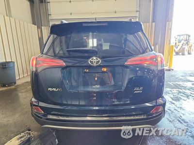 Zdjęcie 6 z 12 samochodu: 2018 TOYOTA RAV4 XLE VIN:JTMRFREV6JJ245556 - miniatura