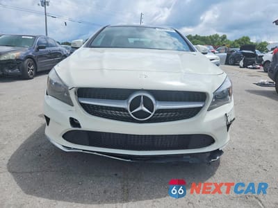 Piąte zdjęcie samochodu w środku: 2018 MERCEDES-BENZ CLA 250 VIN:WDDSJ4EB2JN594446 - miniatura