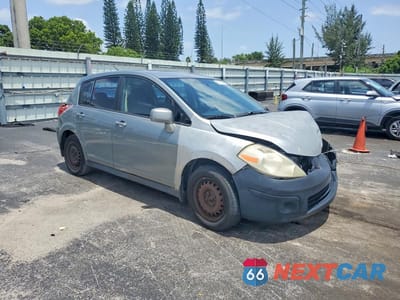 Czwarte zdjęcie samochodu z boku: 2007 NISSAN VERSA 1.8 S VIN:3N1BC13E77L440827 - miniatura
