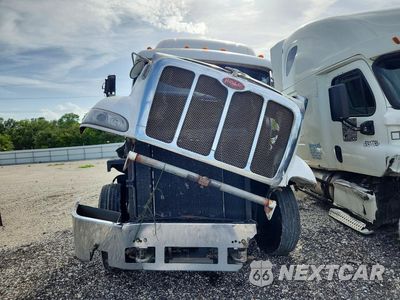 Piąte zdjęcie samochodu w środku: 2001 PETERBILT 387 SEMI TRUCK VIN:1XP7DB9XX1D559417 - miniatura