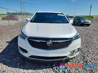 Piąte zdjęcie samochodu w środku: 2018 BUICK ENCLAVE AVENIR VIN:5GAEVCKW1JJ256218 - miniatura
