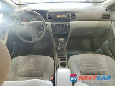 Zdjęcie 8 z 12 samochodu: 2005 TOYOTA COROLLA CE VIN:1NXBR32E35Z566786 - miniatura