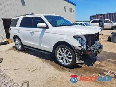 Czwarte zdjęcie samochodu z boku: 2019 FORD EXPEDITION LIMITED VIN:1FMJU2AT8KEA69825 - miniatura