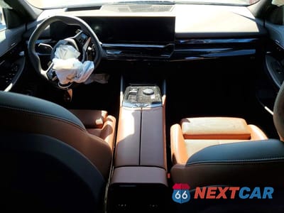 Zdjęcie 8 z 12 samochodu: 2024 BMW 540 XI VIN:WBA63FJ07RCR92701 - miniatura