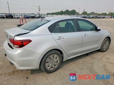 Trzecie zdjęcie samochodu z tyłu: 2019 KIA RIO S VIN:3KPA24AB9KE233455 - miniatura