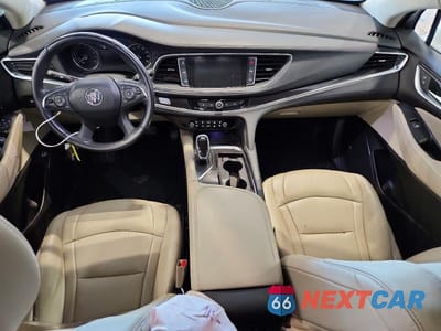 Zdjęcie 8 z 13 samochodu: 2021 BUICK ENCLAVE PREMIUM VIN:5GAEVBKW5MJ176693 - miniatura