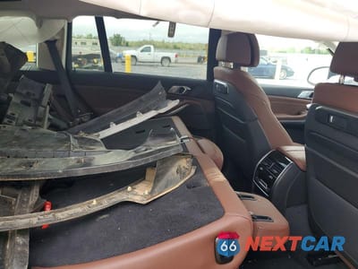Zdjęcie 10 z 12 samochodu: 2026 BMW X7 XDRIVE40I VIN:5UX23EM04T9186860 - miniatura