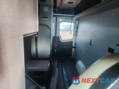 Zdjęcie 10 z 13 samochodu: 2017 MERCEDES-BENZ SPRINTER 2500 AMBULANCE VIN:WDAPE7CDXHP384382 - miniatura
