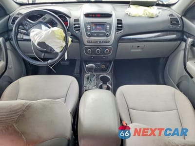 Zdjęcie 8 z 13 samochodu: 2014 KIA SORENTO LX VIN:5XYKT4A64EG510783 - miniatura