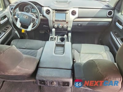 Zdjęcie 8 z 12 samochodu: 2017 TOYOTA TUNDRA CREWMAX SR5 VIN:5TFEM5F11HX112753 - miniatura