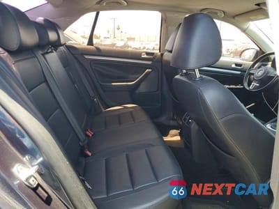 Zdjęcie 10 z 12 samochodu: 2010 VOLKSWAGEN JETTA LIMITED VIN:3VWAZ7AJ4AM128165 - miniatura