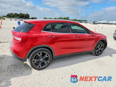Trzecie zdjęcie samochodu z tyłu: 2020 MERCEDES-BENZ GLA 250 VIN:WDCTG4EB0LU023456 - miniatura