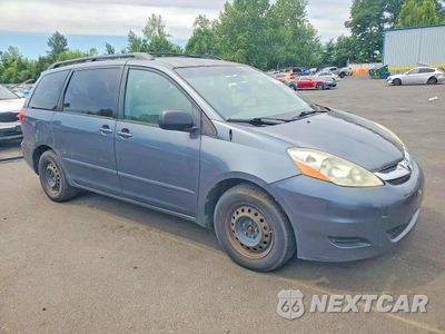 Czwarte zdjęcie samochodu z boku: 2010 TOYOTA SIENNA VIN:5TDKK4CC9AS305950 - miniatura