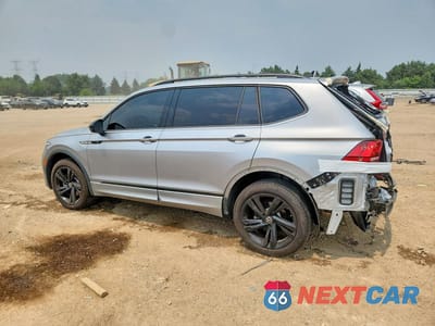 Drugie zdjęcie samochodu z przodu: 2024 VOLKSWAGEN TIGUAN SE R-LINE BLACK VIN:3VV8B7AX8RM117547 - miniatura