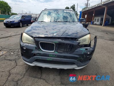 Piąte zdjęcie samochodu w środku: 2015 BMW X1 XDRIVE35I VIN:WBAVM5C58FVV93629 - miniatura