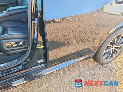 Zdjęcie 13 z 14 samochodu: 2026 BMW X5 M60I VIN:5UX33EU08T9271429 - miniatura
