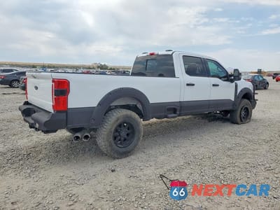 Trzecie zdjęcie samochodu z tyłu: 2024 FORD F350 SUPER DUTY VIN:1FT8W3BMXREC60487 - miniatura