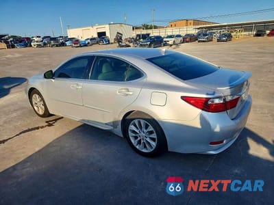Drugie zdjęcie samochodu z przodu: 2013 LEXUS ES 300H VIN:JTHBW1GG9D2004816 - miniatura