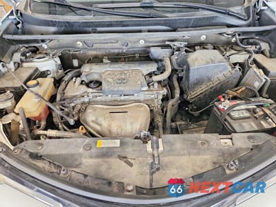 Zdjęcie 12 z 13 samochodu: 2018 TOYOTA RAV4 XLE VIN:2T3RFREV6JW721242 - miniatura