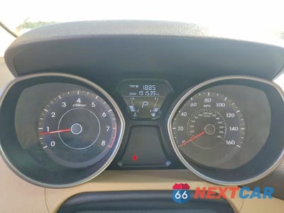 Zdjęcie 9 z 12 samochodu: 2012 HYUNDAI ELANTRA GLS VIN:5NPDH4AE1CH109022 - miniatura