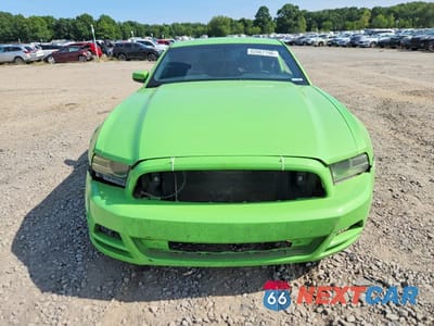 Piąte zdjęcie samochodu w środku: 2013 FORD MUSTANG VIN:1ZVBP8AM3D5283195 - miniatura
