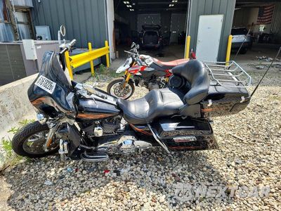 Trzecie zdjęcie samochodu z tyłu: 2008 HARLEY-DAVIDSON FLHTCUSE3 VIN:1HD1PR8168Y951400 - miniatura