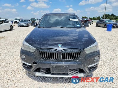 Piąte zdjęcie samochodu w środku: 2018 BMW X1 SDRIVE28I VIN:WBXHU7C32J5H40164 - miniatura