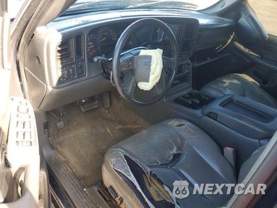 Zdjęcie 8 z 13 samochodu: 2005 CHEVROLET SILVERADO C1500 VIN:2GCEC13TX51159757 - miniatura