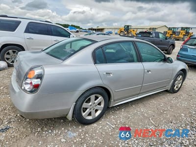 Trzecie zdjęcie samochodu z tyłu: 2003 NISSAN ALTIMA BASE/S/SL VIN:1N4AL11D63C331144 - miniatura