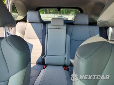 Zdjęcie 10 z 13 samochodu: 2019 TOYOTA RAV4 LIMITED VIN:JTMDWRFV6KD015752 - miniatura