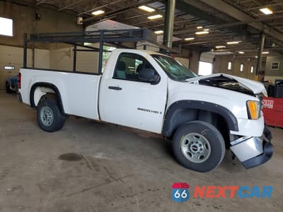 Czwarte zdjęcie samochodu z boku: 2007 GMC SIERRA C2500 HEAVY DUTY VIN:1GTHC24KX7E551714 - miniatura