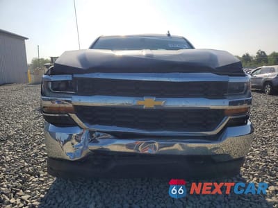 Piąte zdjęcie samochodu w środku: 2018 CHEVROLET SILVERADO K1500 LT VIN:1GCVKREC0JZ141901 - miniatura