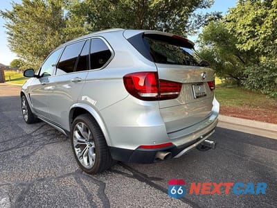 Trzecie zdjęcie samochodu z tyłu: 2017 BMW X5 XDRIVE35I VIN:5UXKR0C32H0V75733 - miniatura