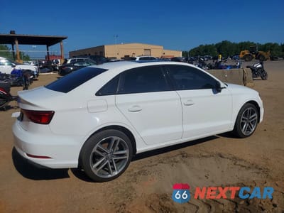 Trzecie zdjęcie samochodu z tyłu: 2020 AUDI A3 PREMIUM VIN:WAUAUGFF1LA060894 - miniatura