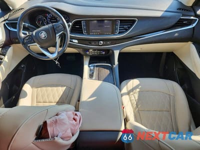 Zdjęcie 8 z 14 samochodu: 2023 BUICK ENCLAVE AVENIR VIN:5GAEVCKW2PJ104456 - miniatura