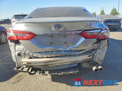 Zdjęcie 6 z 12 samochodu: 2018 TOYOTA CAMRY SE VIN:4T1B11HK7JU125150 - miniatura
