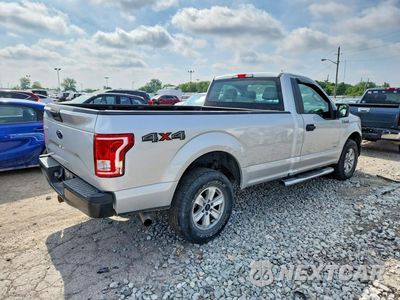 Trzecie zdjęcie samochodu z tyłu: 2016 FORD F150 VIN:1FTMF1EP5GKE09976 - miniatura