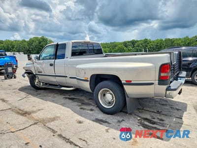 Drugie zdjęcie samochodu z przodu: 1998 DODGE RAM 3500 VIN:1B7MC3369WJ230780 - miniatura