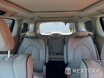 Zdjęcie 10 z 13 samochodu: 2017 CHRYSLER PACIFICA LIMITED VIN:2C4RC1GG9HR500974 - miniatura