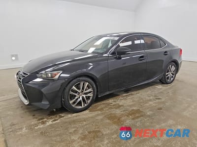 2018 LEXUS IS 300 JTHBA1D28J5067164 - główne zdjęcie licytacji z USA - miniatura