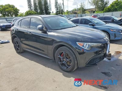 Czwarte zdjęcie samochodu z boku: 2018 ALFA ROMEO STELVIO TI SPORT VIN:ZASFAKNNXJ7B88534 - miniatura